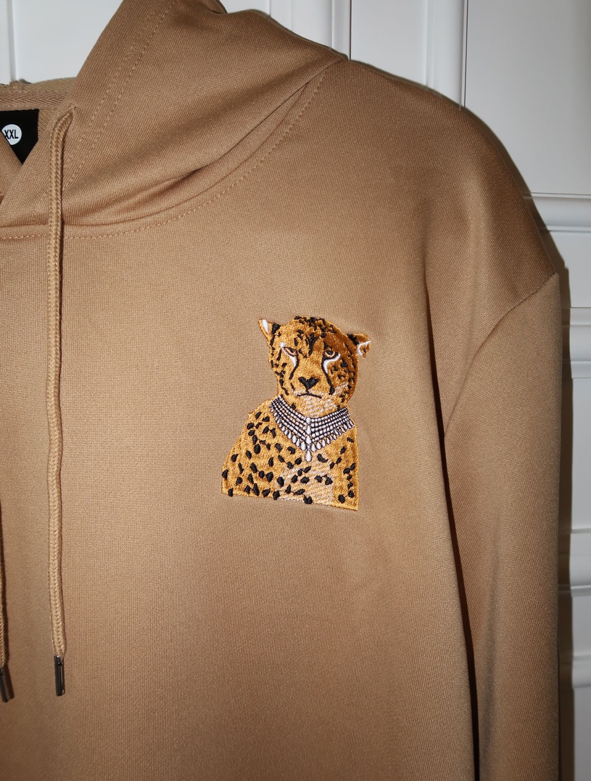 Mn Nur Luxe Hoodie – Desert Cheetah Edition