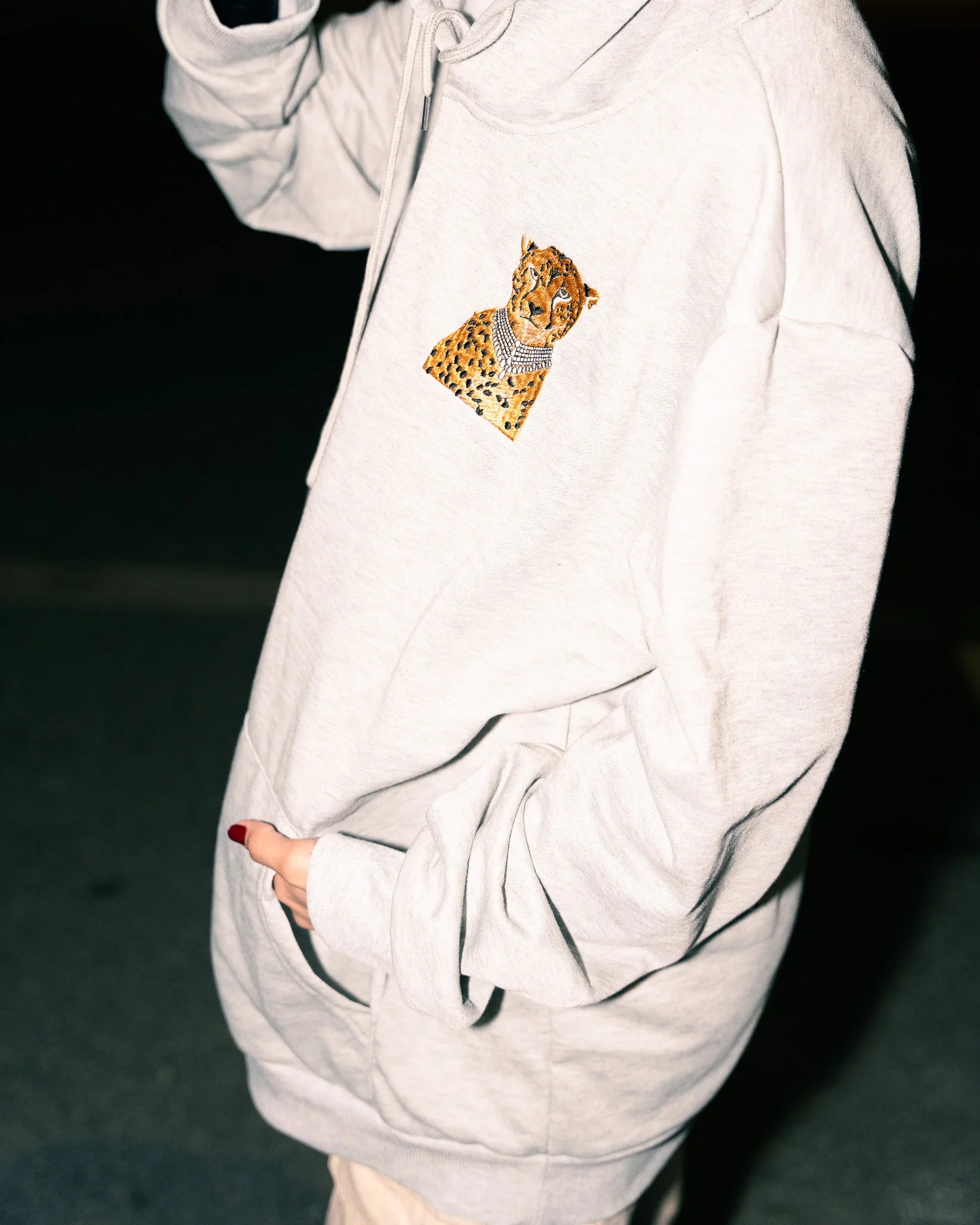 Mn Nur Luxe Hoodie – Desert Cheetah Edition