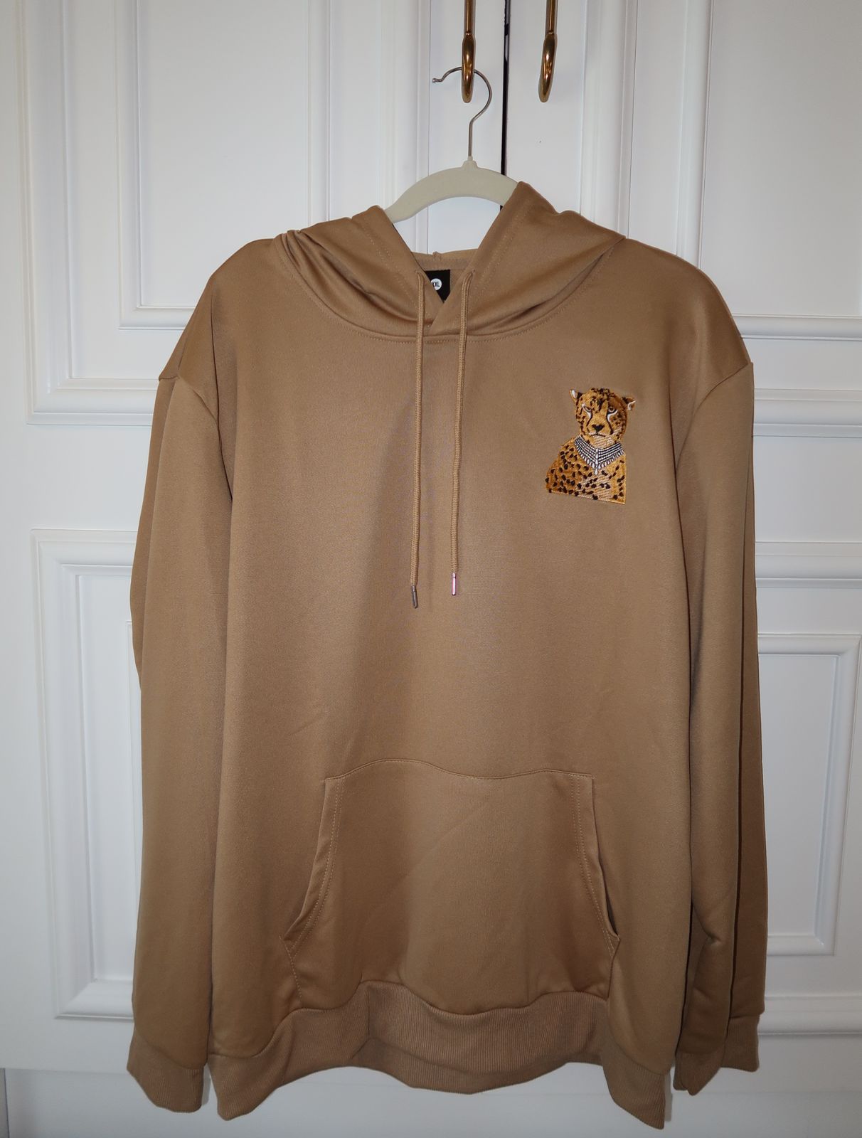 Mn Nur Luxe Hoodie – Desert Cheetah Edition