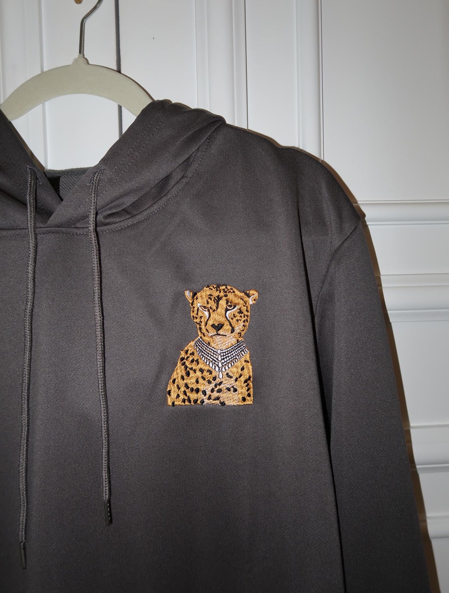 Mn Nur Luxe Hoodie – Desert Cheetah Edition
