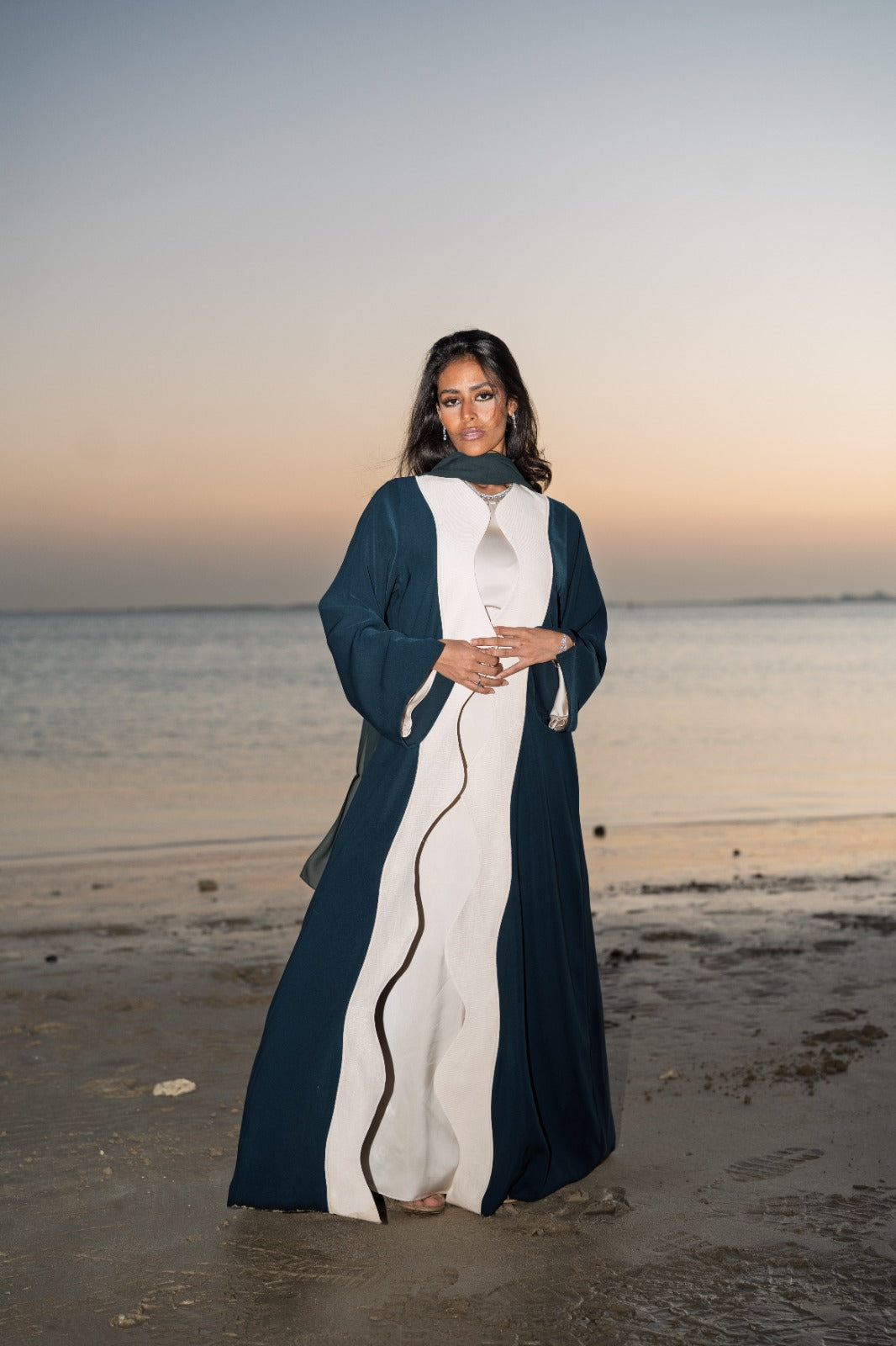 Mawj Abaya - عباية موج